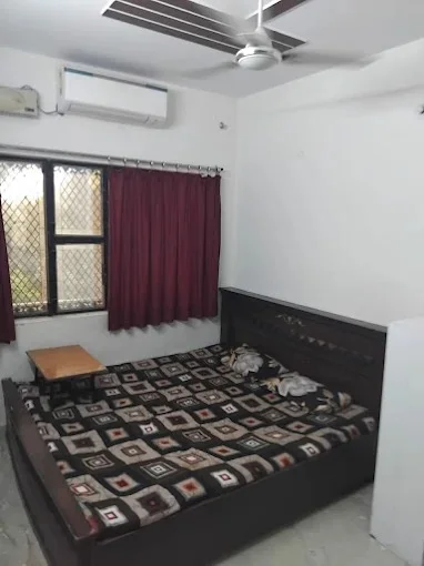 pizi 007 tilak nagar